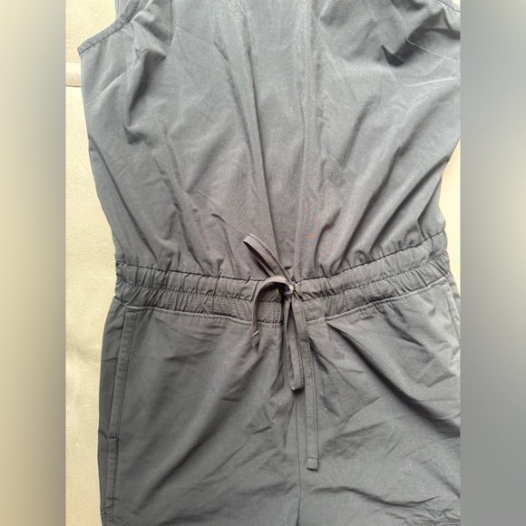 Athleta Romper w Tank Top Criss Cross Back - Picture 2 of 8